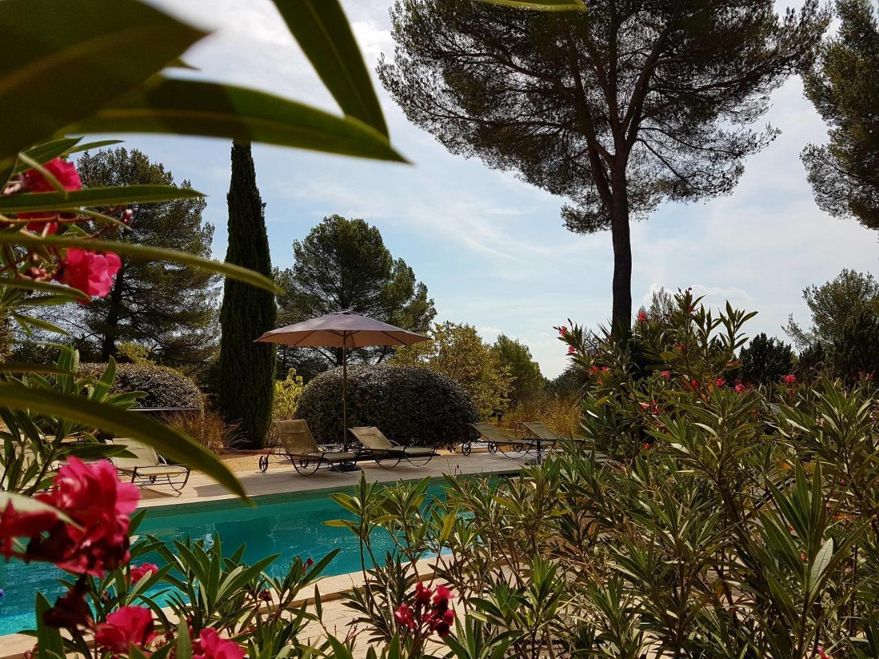 Les Mazets Du Luberon Acomodação com café da manhã Puget Exterior foto