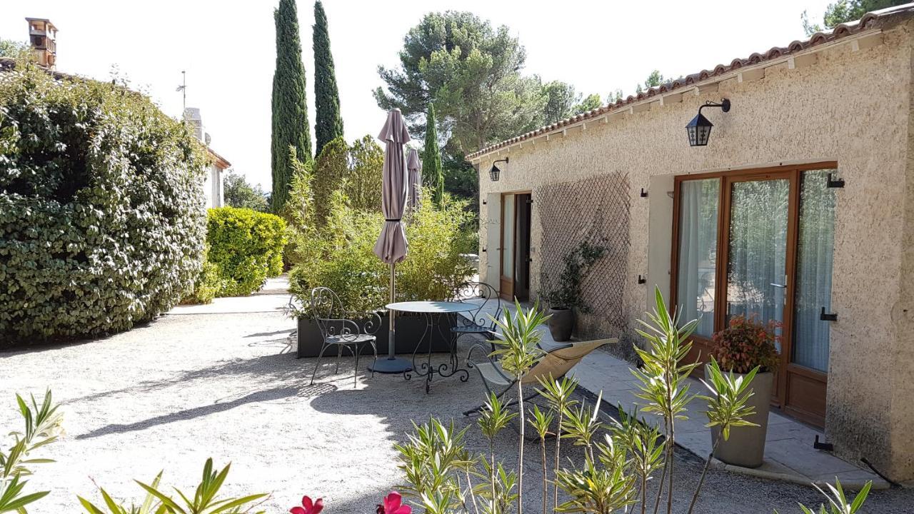 Les Mazets Du Luberon Acomodação com café da manhã Puget Exterior foto